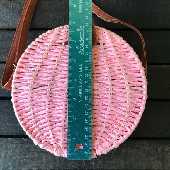 Lucky 7 Pink Round Straw Purse - Picture 9 of 11